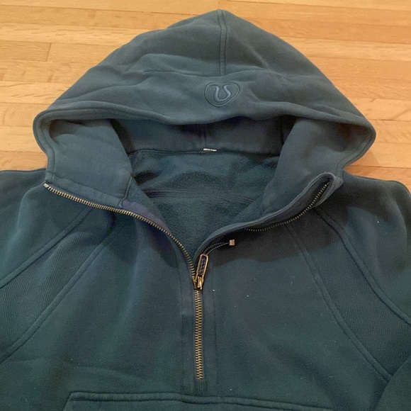 Green Jasper Lululemon scuba half sip extra small small - Picture 3 of 3